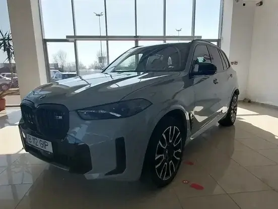 BMW X5 M M60i xDrive AT MHEV