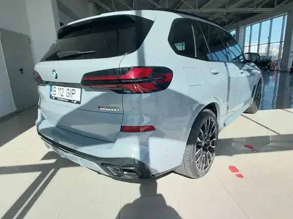 BMW X5 M M60i xDrive AT MHEV