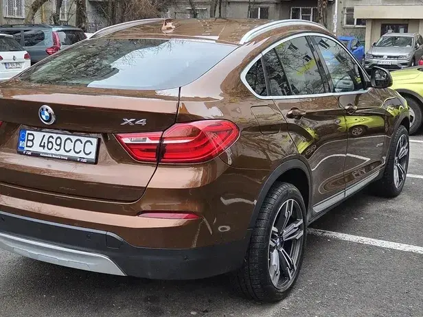 BMW X4 xDrive20i AT xLine