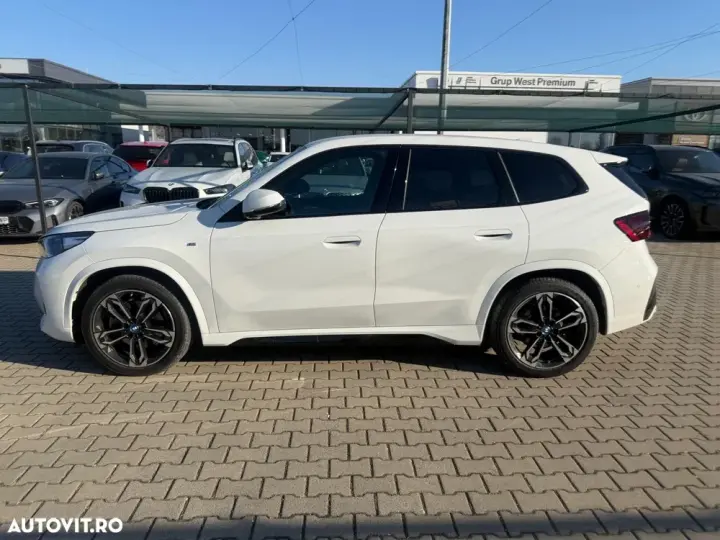 BMW iX1 xDrive30