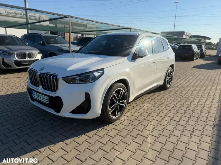 BMW iX1 xDrive30