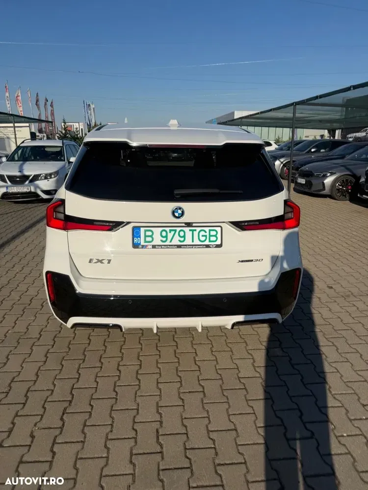 BMW iX1 xDrive30 — imagine 4