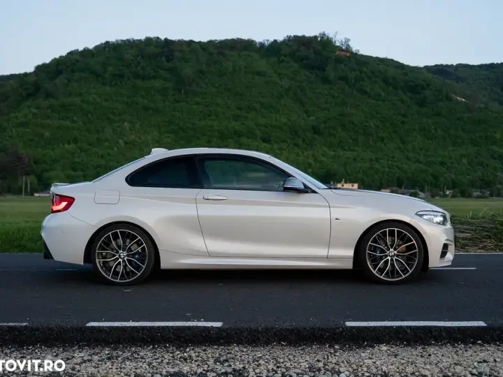 BMW M2 M240i xDrive AT