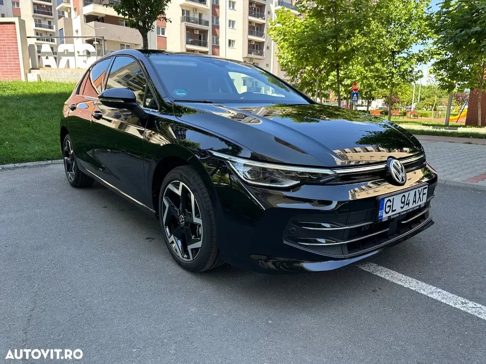 Volkswagen Golf VIII 1.5 TSI eHybrid DSG PHEV Style — imagine 3