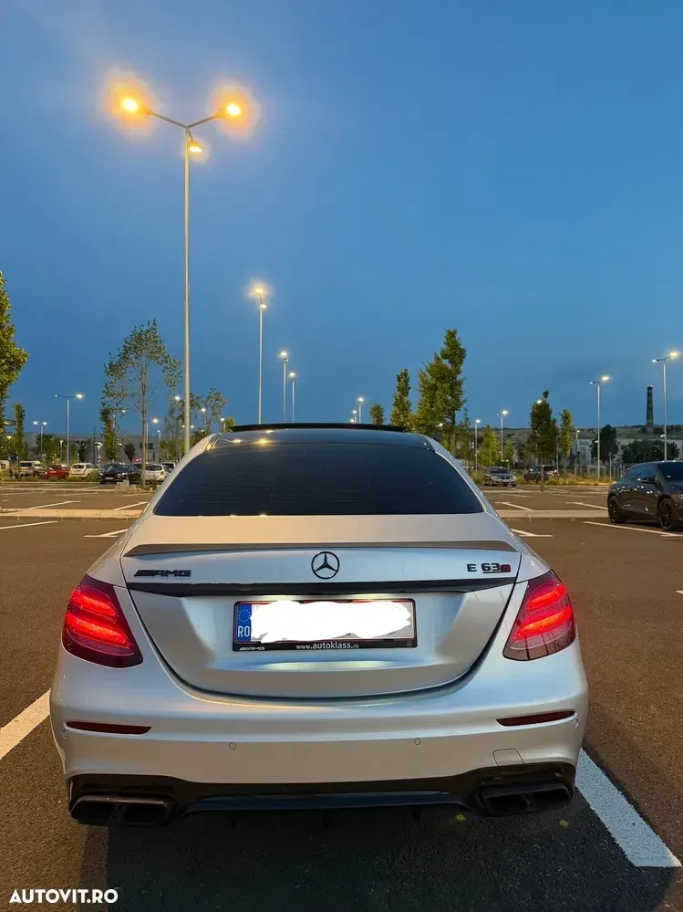 Mercedes-Benz E W213 AMG 63 S 4MATIC+ AMG Speedshift MCT-9G — imagine 3