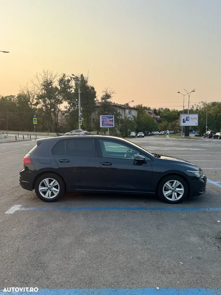 Volkswagen Golf VIII 1.5 eTSI OPF DSG Style — imagine 6