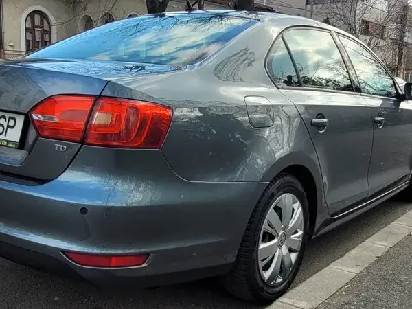 Volkswagen Jetta A6 1.6 TDI CR DPF Trendline