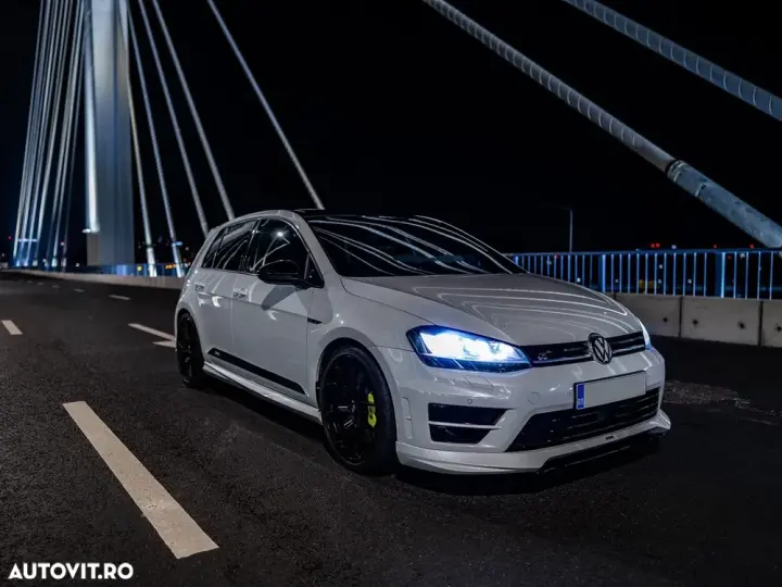 Volkswagen Golf VII