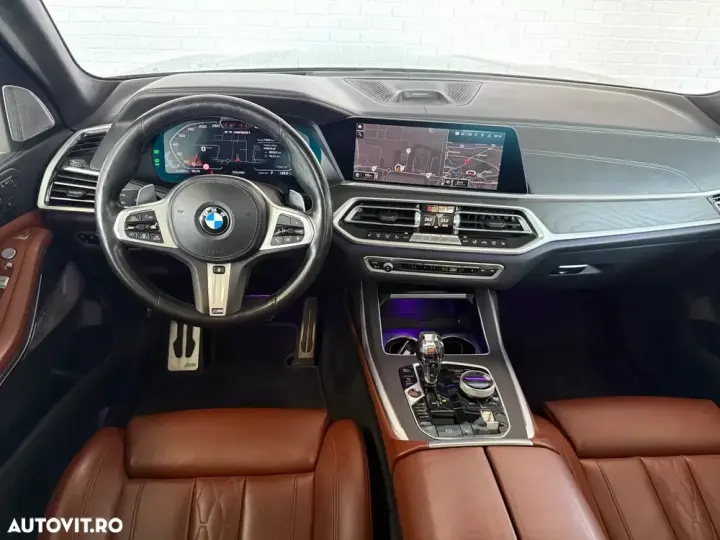 BMW X7 M50i