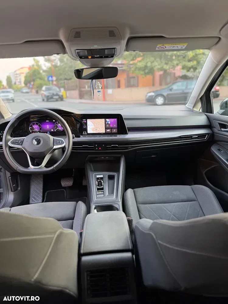 Volkswagen Golf VIII 2.0 TDI 150CP DSG Style — imagine 4