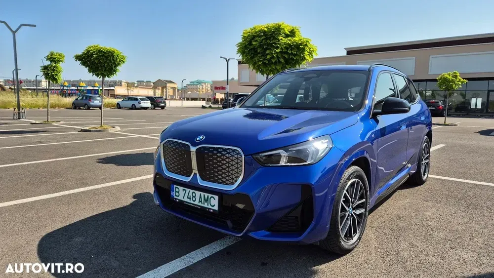BMW iX1 — imagine 3
