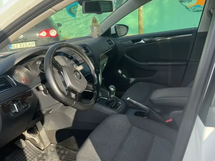 Volkswagen Jetta A6 2.0 TDI Comfortline