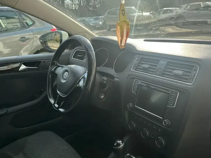 Volkswagen Jetta A6 2.0 TDI Comfortline