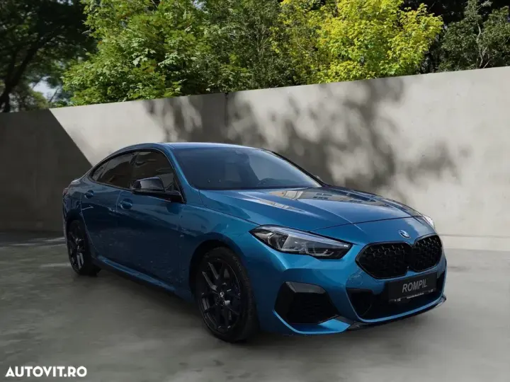 BMW M2 M235i xDrive