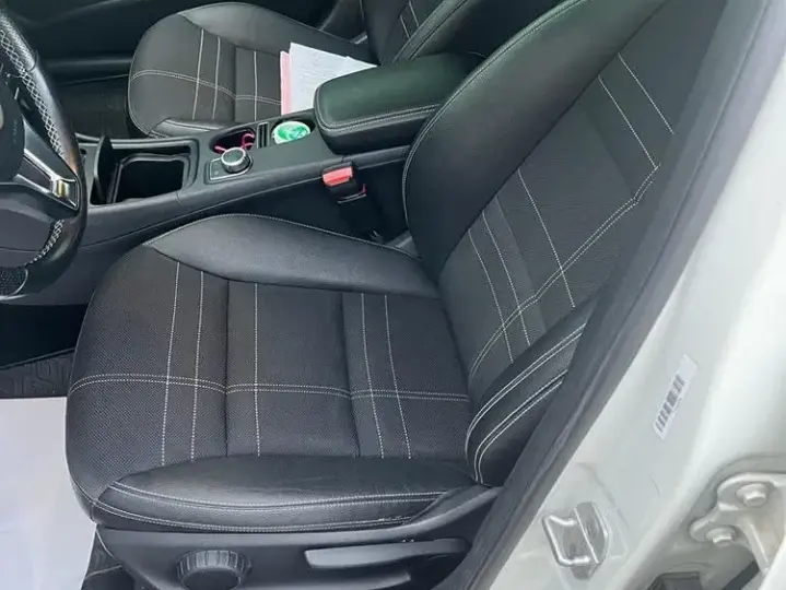 Mercedes-Benz A 200 W176