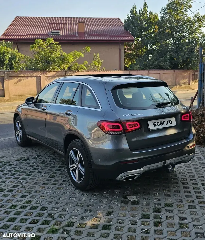 Mercedes-Benz GLC 300 de 4Matic 9G-TRONIC Exclusive — imagine 4