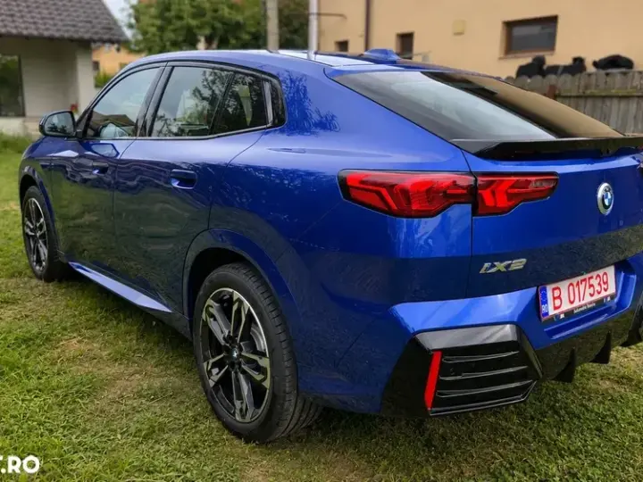 BMW iX2