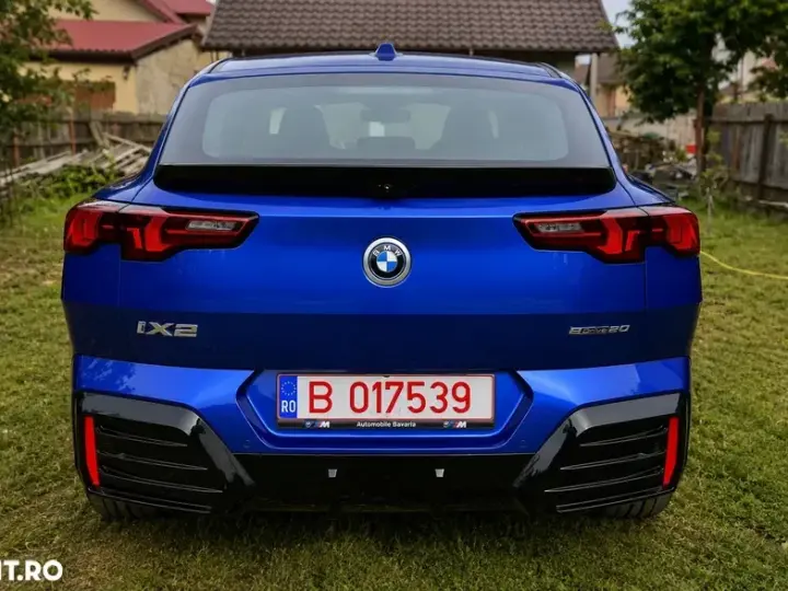 BMW iX2