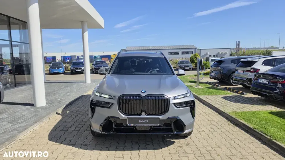 BMW X7 xDrive40i AT MHEV — imagine 4