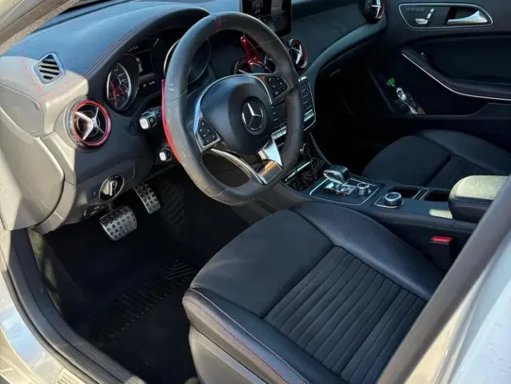 Mercedes-Benz GLA X156