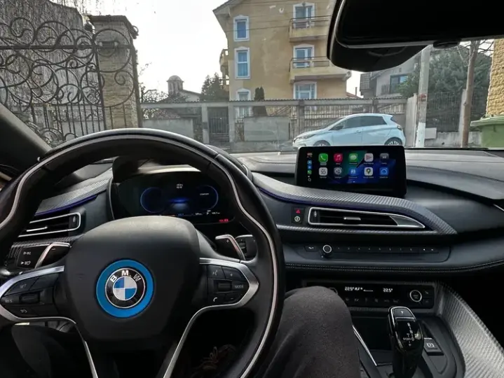 BMW i8 Pure Impulse