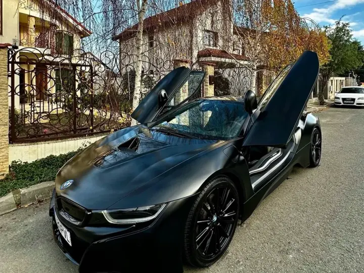 BMW i8 Pure Impulse