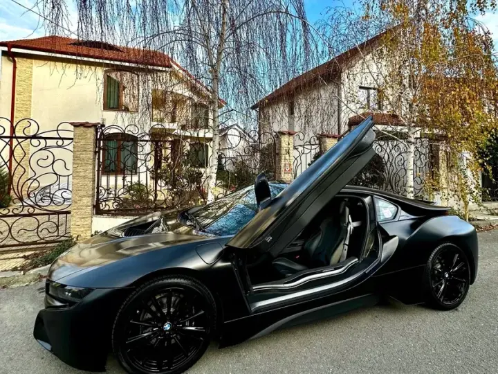 BMW i8 Pure Impulse