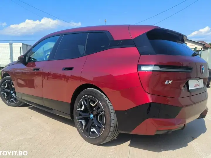 BMW iX