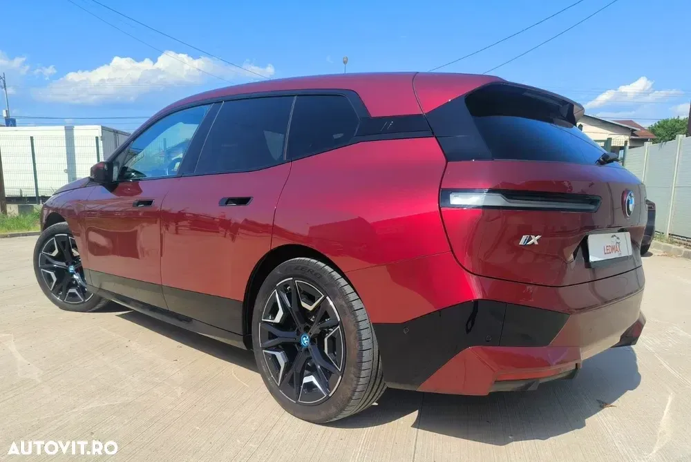 BMW iX — imagine 4