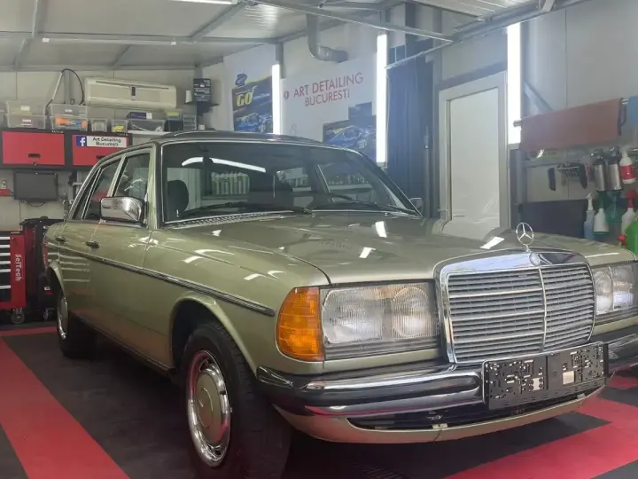 Mercedes-Benz W123