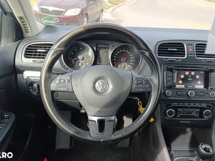 Volkswagen Golf VI