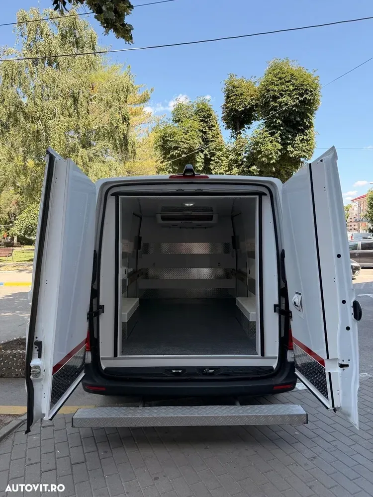 Mercedes-Benz Sprinter — imagine 3