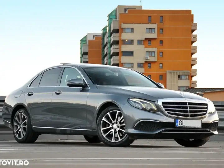 Mercedes-Benz E W213 220 d 4MATIC Aut.