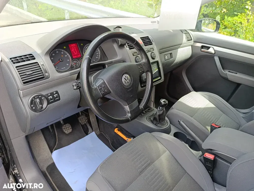 Volkswagen Touran I — imagine 5