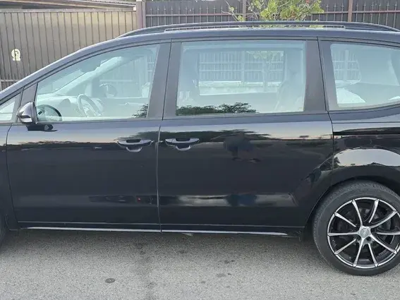 Volkswagen Sharan II 2.0 TDI DSG BlueMotion Technology Trendline