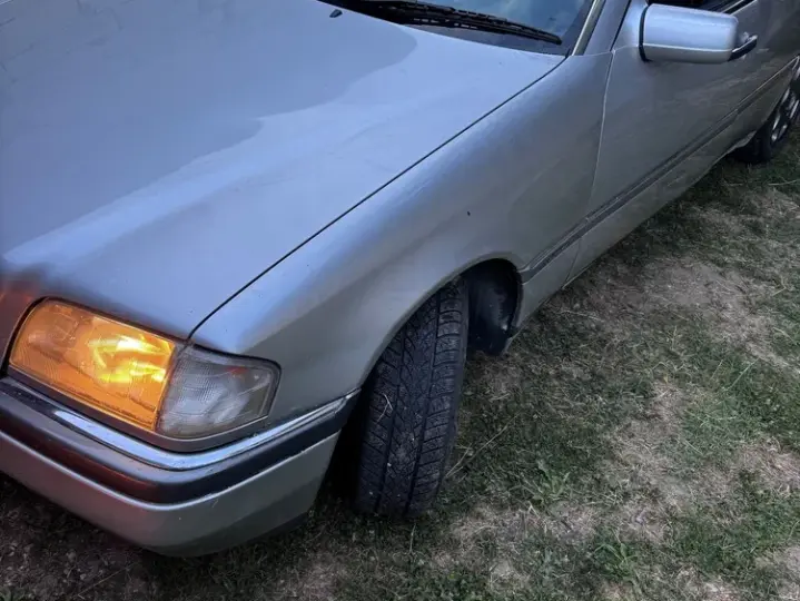 Mercedes-Benz C W202