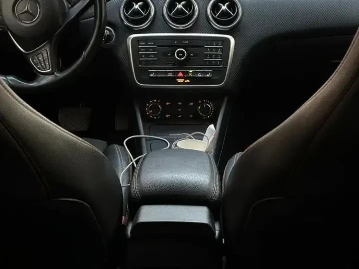 Mercedes-Benz CLA 200 d 7G-DCT