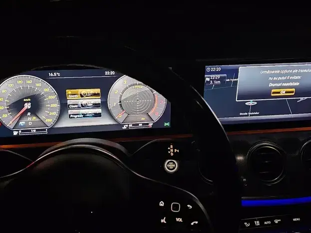 Mercedes-Benz E