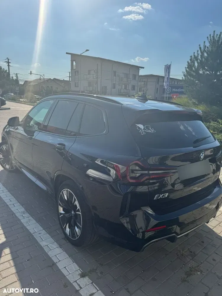 BMW iX3 Impressive — imagine 4