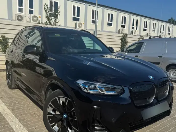BMW iX3 Impressive