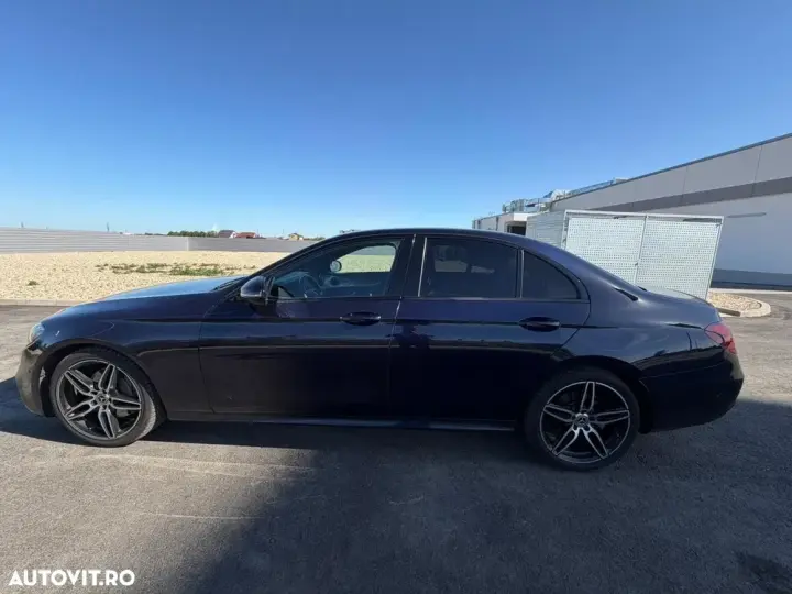 Mercedes-Benz E W213 220 d 4Matic 9G-TRONIC AMG Line