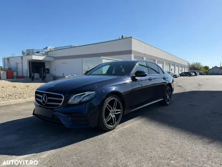 Mercedes-Benz E W213 220 d 4Matic 9G-TRONIC AMG Line