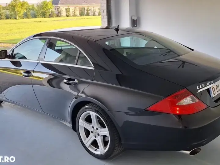 Mercedes-Benz CLS C219