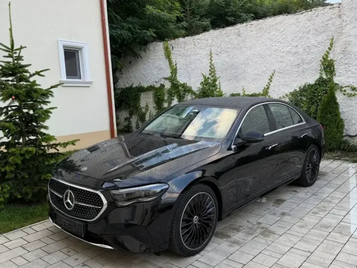 Mercedes-Benz E W214 200 9G-TRONIC