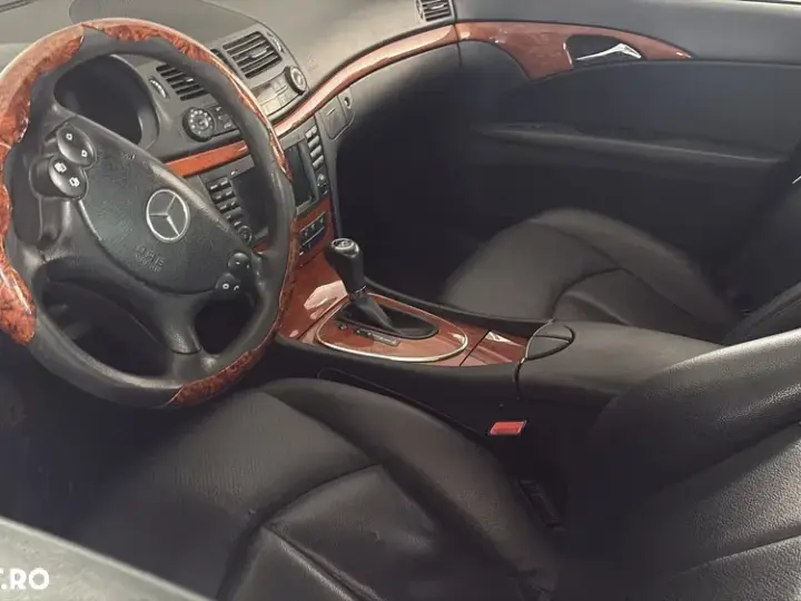 Mercedes-Benz E W211