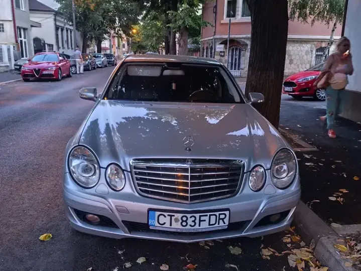 Mercedes-Benz E W211
