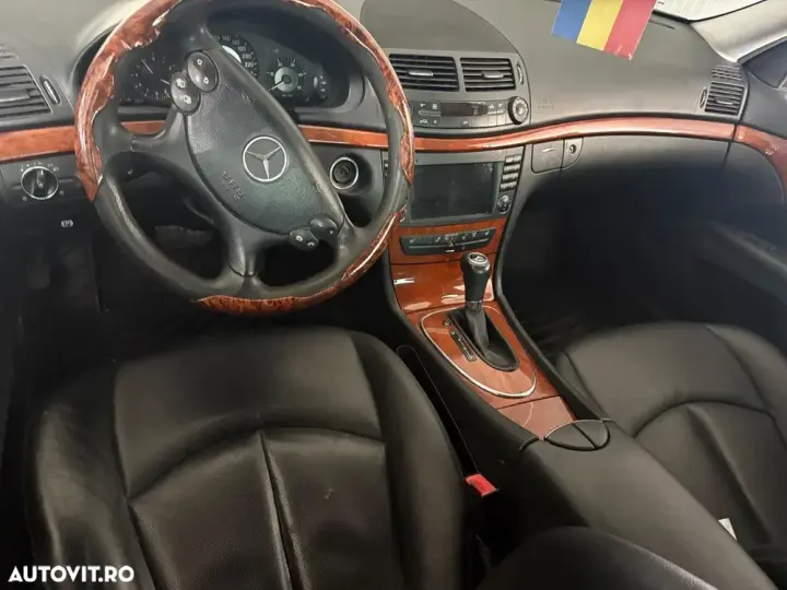 Mercedes-Benz E W211