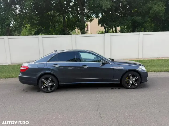 Mercedes-Benz E 250 CDI DPF BlueEFFICIENCY 7G-TRONIC