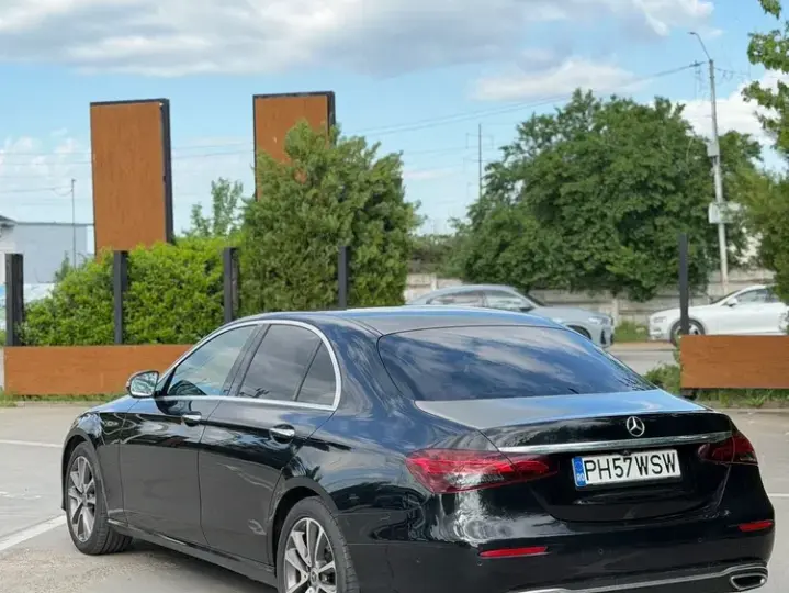 Mercedes-Benz E W213 200 9G-TRONIC