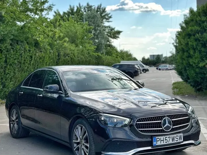 Mercedes-Benz E W213 200 9G-TRONIC